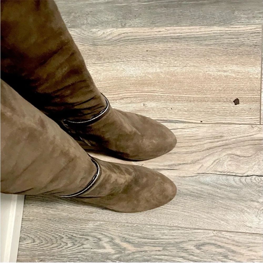 Fendi – Over-the-Knee Suede Boots – Brown – Size 40 (US 9.5)